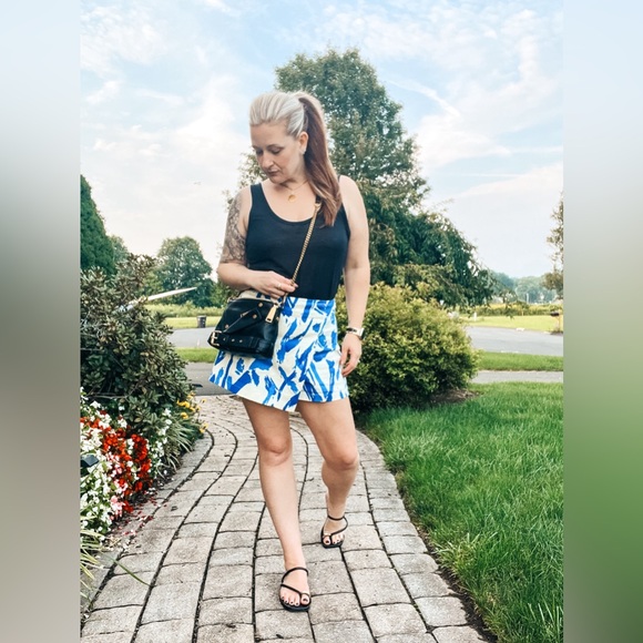 Meet your Posher, Megan - Picture 7 of 16